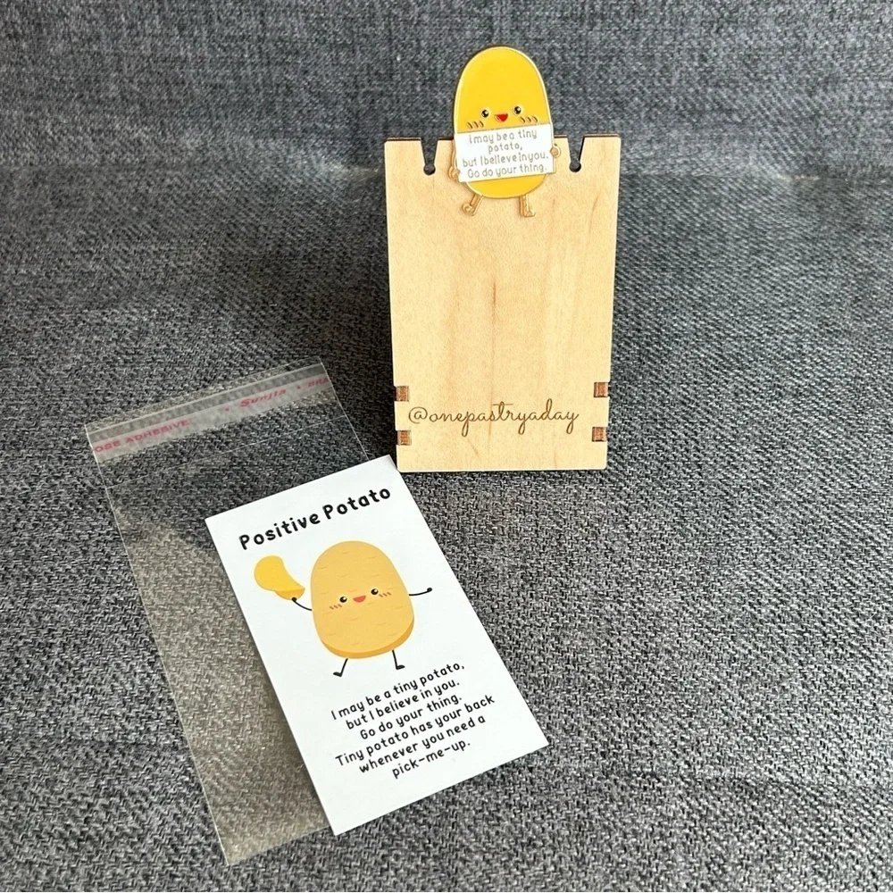 POSITIVE POTATO Brooch Pin + Affirmation Card Set, Yellow, Gold